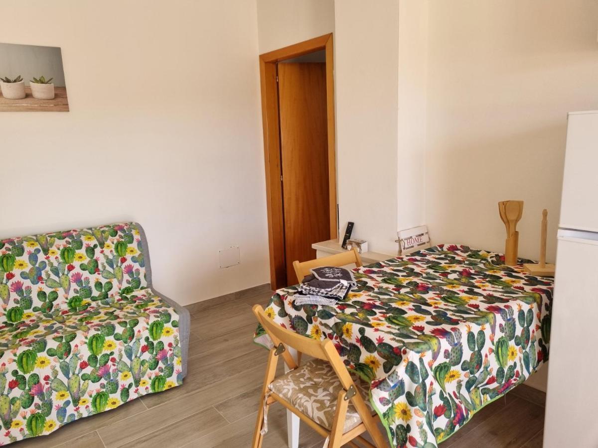 Le Case Di Pat - Palms Home San Pietro in Bevagna Exterior photo